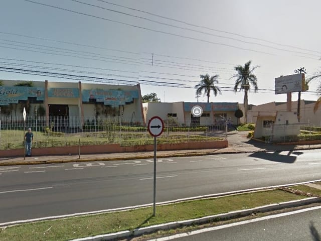 Prédio com 4332m², para alugar, no bairro Jardim Jussara Maria em Birigüi