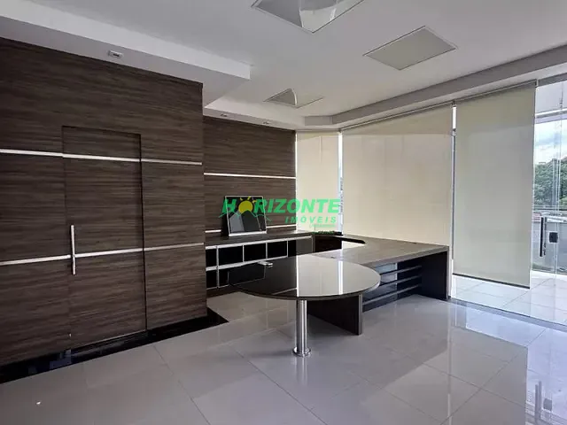 Prédio com 220m², à venda, no bairro Jardim Apolo em São José dos Campos