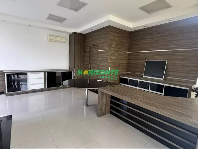 Prédio com 220m², à venda, no bairro Jardim Apolo em São José dos Campos