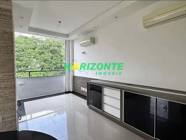 Prédio com 220m², à venda, no bairro Jardim Apolo em São José dos Campos