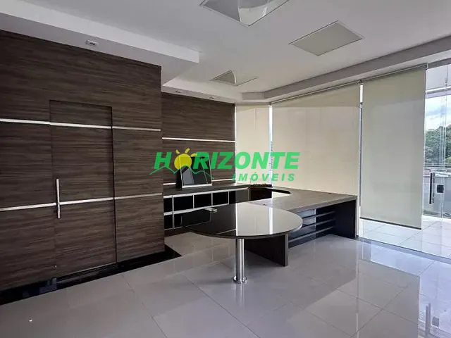 Prédio com 220m², à venda, no bairro Jardim Apolo em São José dos Campos