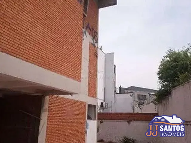 Prédio com 700m², para alugar, no bairro Quarta Parada em São Paulo