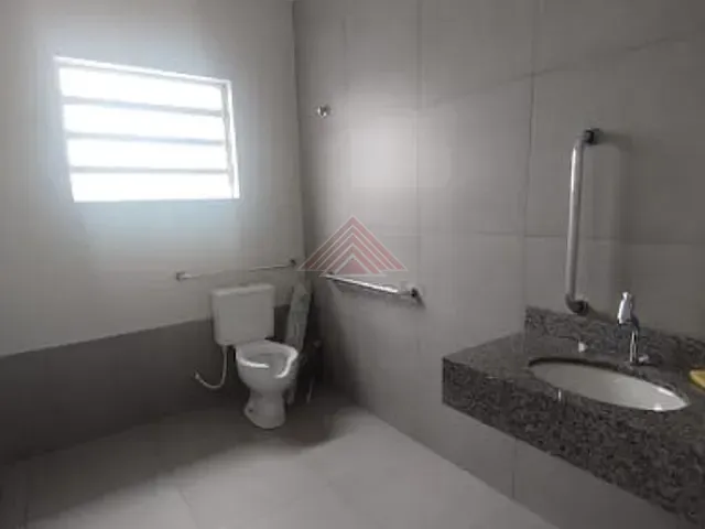 Prédio com 400m², para alugar, no bairro Matriz em Mauá
