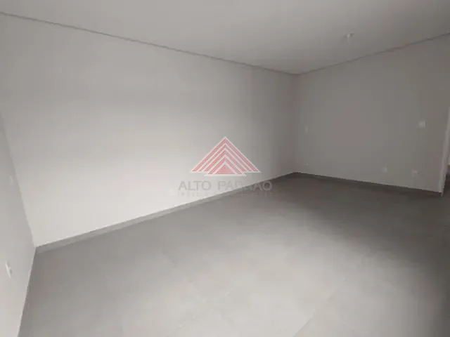 Prédio com 400m², para alugar, no bairro Matriz em Mauá
