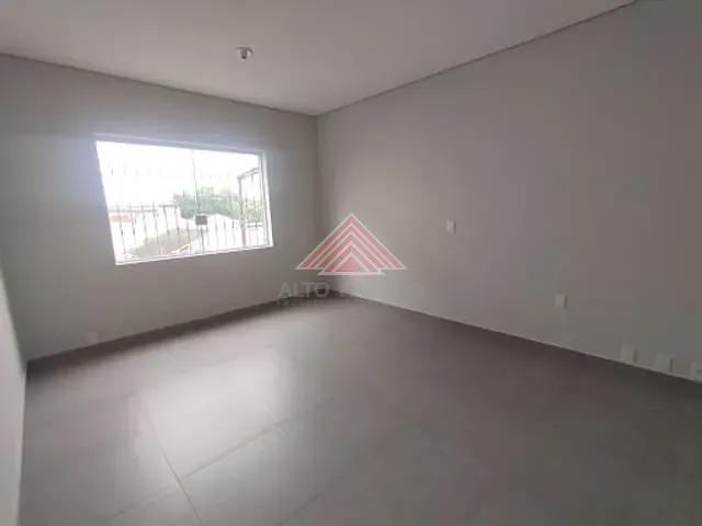 Prédio com 400m², para alugar, no bairro Matriz em Mauá