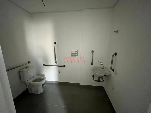 Prédio com 6847m², para alugar, no bairro Vila Guarani (Z Sul) em São Paulo