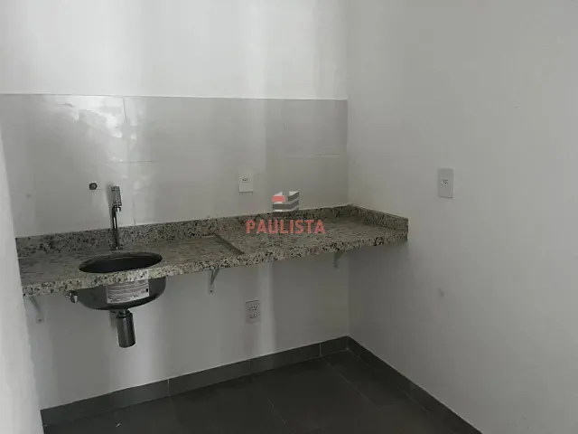 Prédio com 6847m², para alugar, no bairro Vila Guarani (Z Sul) em São Paulo