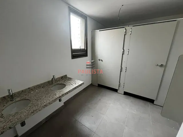 Prédio com 6847m², para alugar, no bairro Vila Guarani (Z Sul) em São Paulo