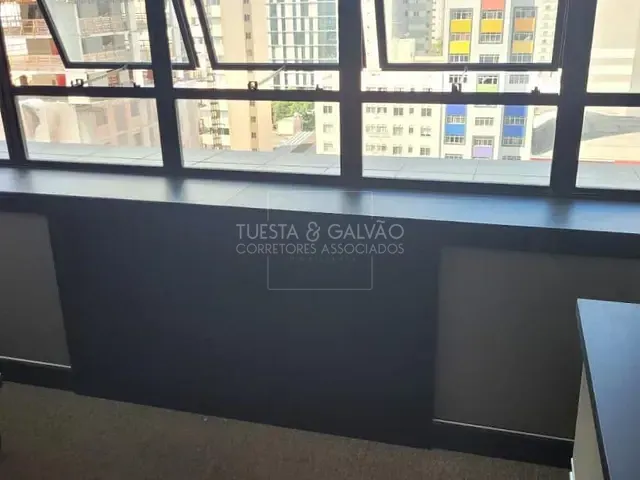 Prédio 1 quarto e 1 banheiro, para alugar, no bairro Centro em Curitiba