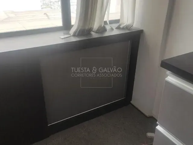 Prédio 1 quarto e 1 banheiro, para alugar, no bairro Centro em Curitiba