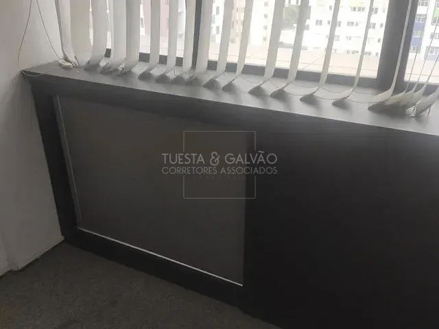 Prédio 1 quarto e 1 banheiro, para alugar, no bairro Centro em Curitiba