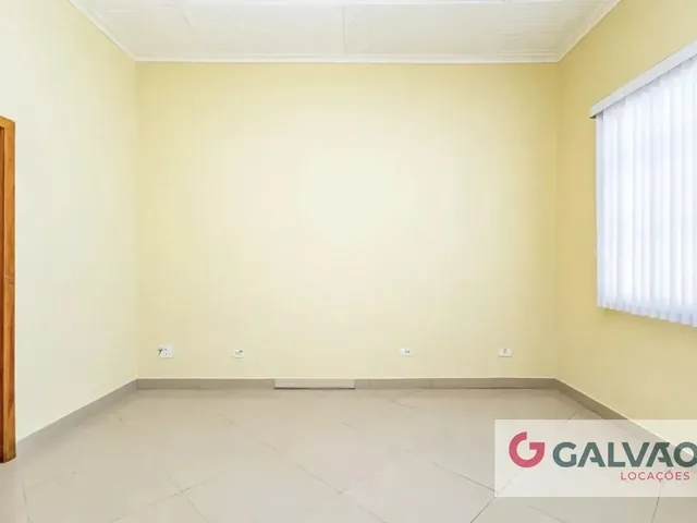 Casa para alugar, no bairro Portão em Curitiba
