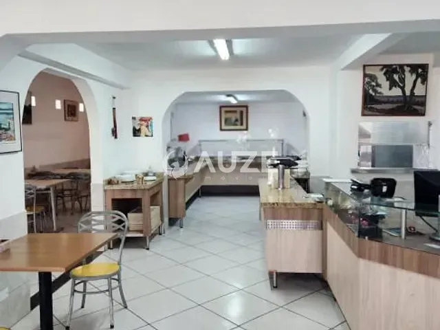 Prédio com 280m², à venda, no bairro Tarumã em Curitiba