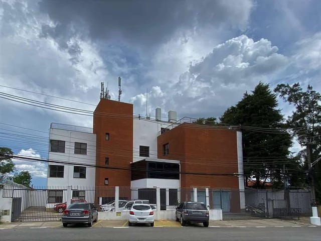 Prédio com 966m², à venda, no bairro Jardim Lambreta em Cotia