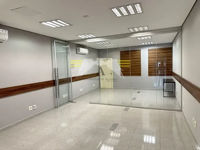 Prédio à venda ou para alugar, no bairro Belém em São Paulo
