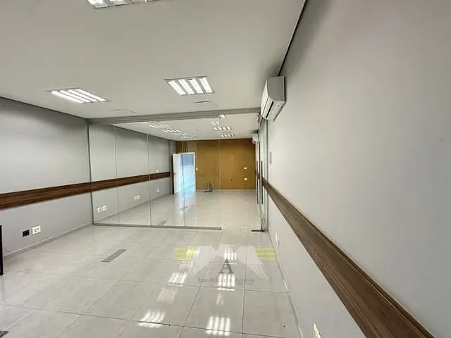 Prédio à venda ou para alugar, no bairro Belém em São Paulo