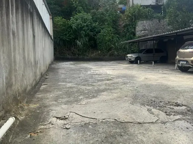 Prédio à venda, no bairro Parque Marilandia em Duque de Caxias