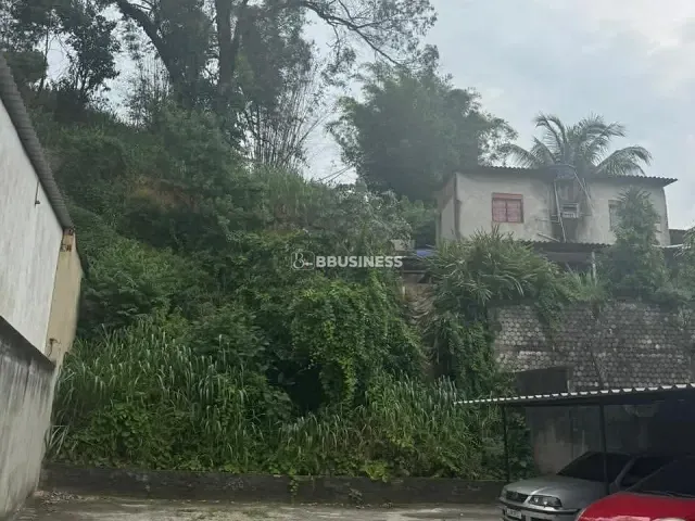 Prédio à venda, no bairro Parque Marilandia em Duque de Caxias
