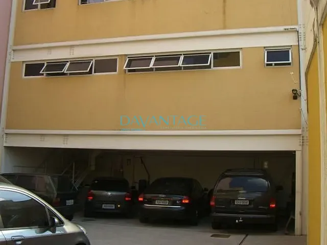 Prédio com 1515m², à venda ou para alugar, no bairro Barra Funda em São Paulo