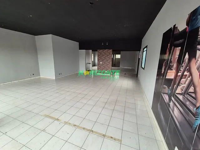 Prédio com 250m², para alugar, no bairro Parque Industrial em São José dos Campos