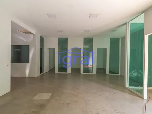 Prédio com 499m², para alugar, no bairro Vila Parque Jabaquara em São Paulo