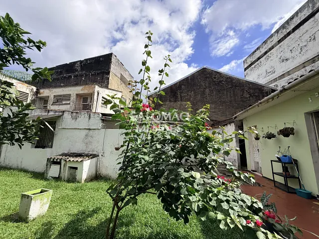 Prédio à venda, no bairro Batista Campos em Belém