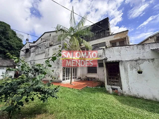 Prédio à venda, no bairro Batista Campos em Belém