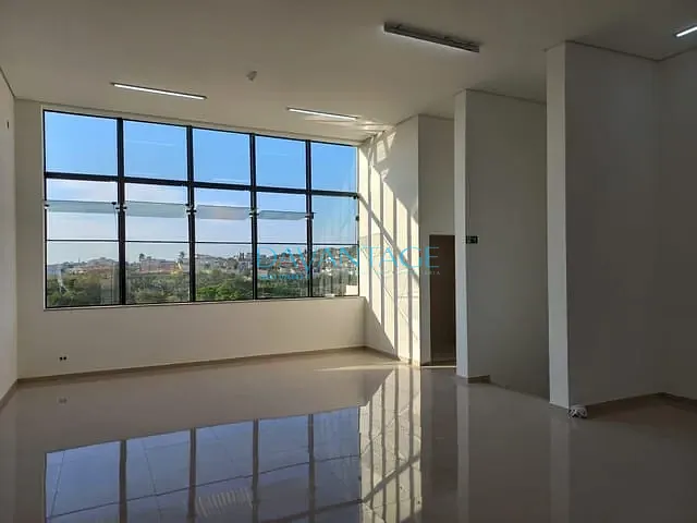 Prédio com 1095m², à venda ou para alugar, no bairro Centro em Vinhedo