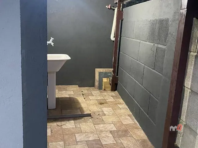 Prédio com 300m², à venda, no bairro Castelanea em Petrópolis