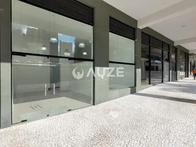 Prédio com 63m², para alugar, no bairro Cabral em Curitiba