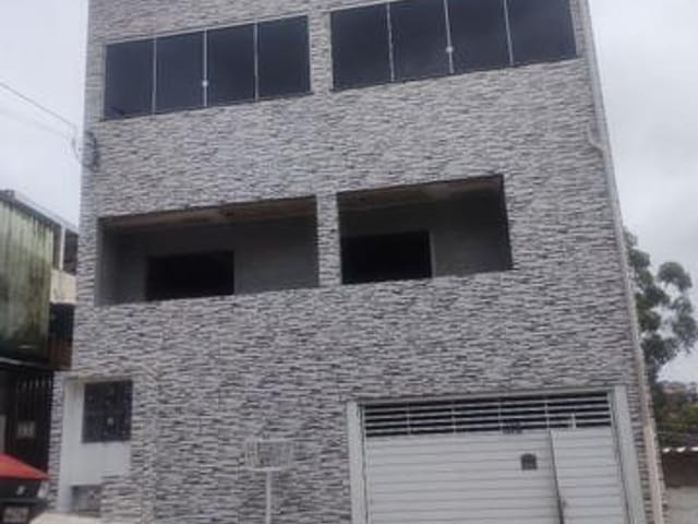 Prédio com 610m², à venda, no bairro Vila Capriotti em Carapicuíba