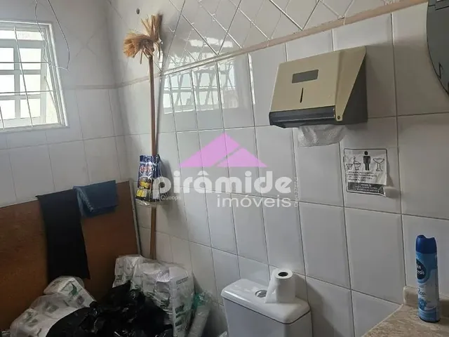 Prédio com 10m² 1 quarto e 1 banheiro, para alugar, no bairro Vila Adyana em São José Dos Campos