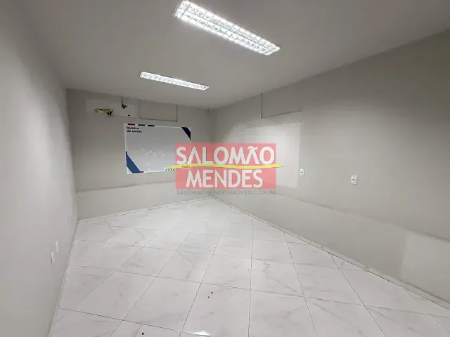 Prédio para alugar, no bairro Batista Campos em Belém