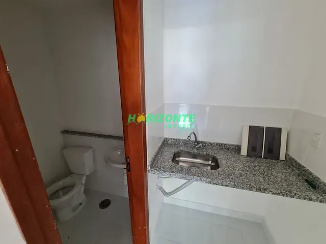 Prédio com 4000m², à venda ou para alugar, no bairro Jardim Satélite em São José dos Campos