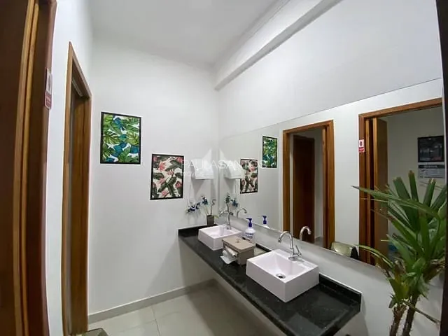 Prédio com 375m², à venda, no bairro Jardim Piratininga em Sorocaba