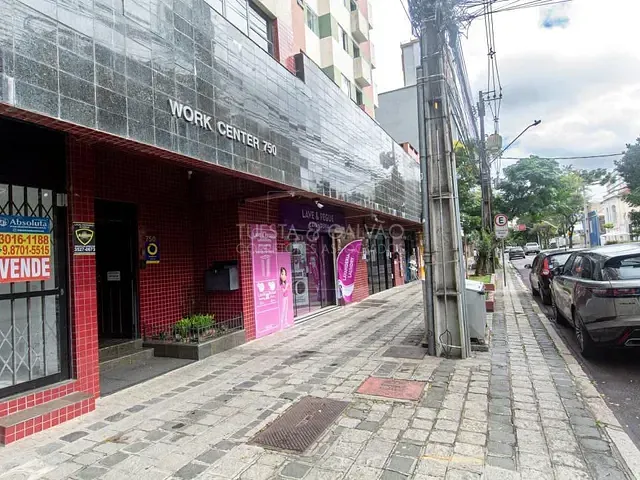 Prédio com 18m², à venda, no bairro Centro em Curitiba