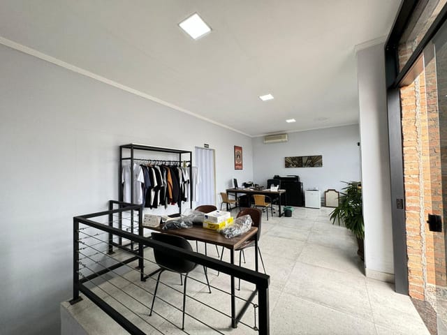Foto do Prédio - 🔑 Prédio de 350m² no Belém – A Chave para o Seu Próximo Grande Passo!  4 Andares e Estacionamento Privativo! | Organização Imobiliária Açores
