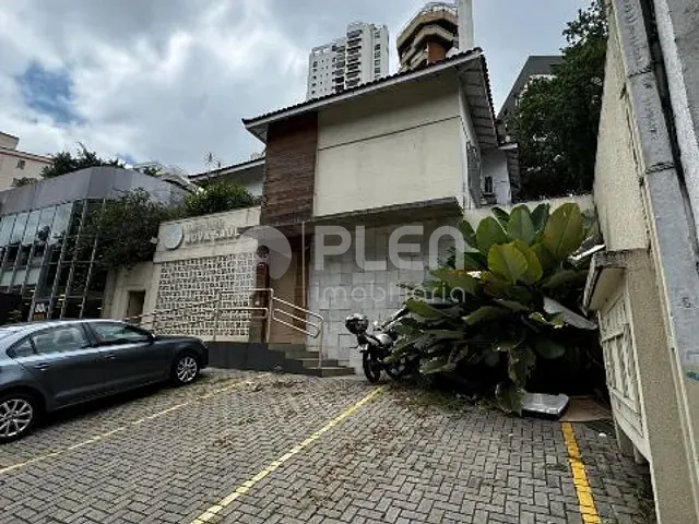 Prédio para alugar, no bairro Pacaembu em São Paulo