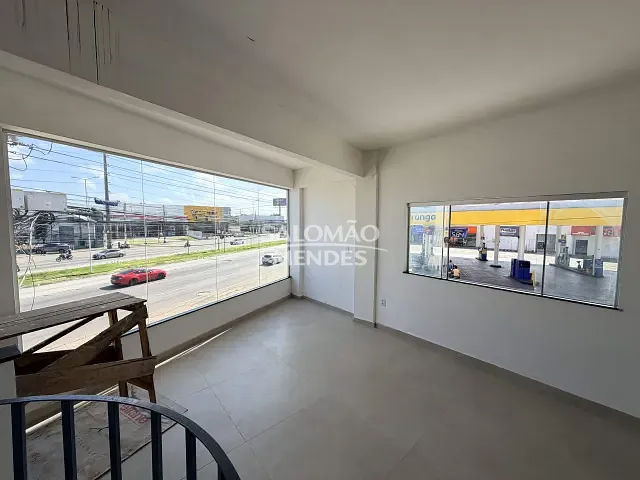 Prédio para alugar, no bairro Coqueiro em Ananindeua