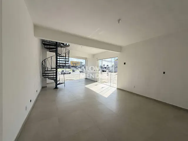 Prédio para alugar, no bairro Coqueiro em Ananindeua
