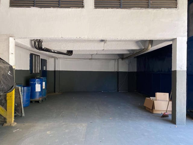 Prédio à venda ou para alugar, no bairro Centro em Petrópolis