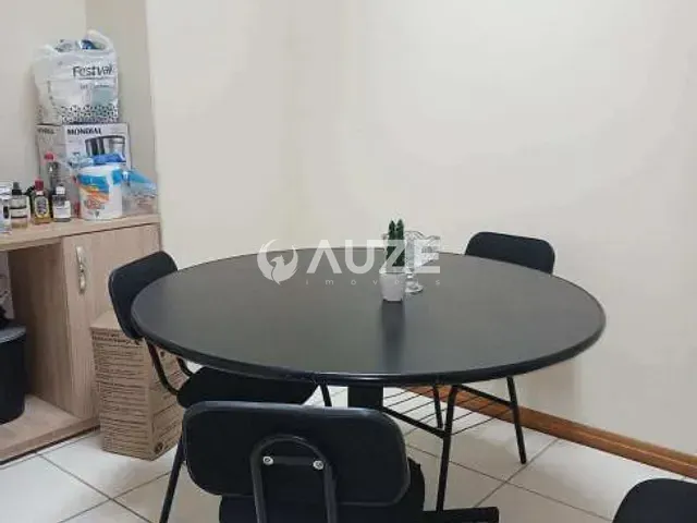 Prédio com 26m², à venda, no bairro Centro em Curitiba