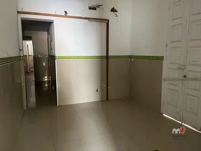 Prédio com 400m², à venda ou para alugar, no bairro Centro em Petrópolis