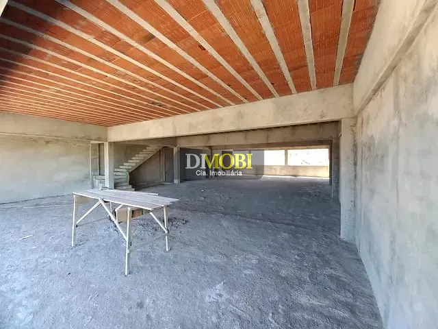 Prédio com 2500m², à venda, no bairro Caça e Pesca em Gravataí