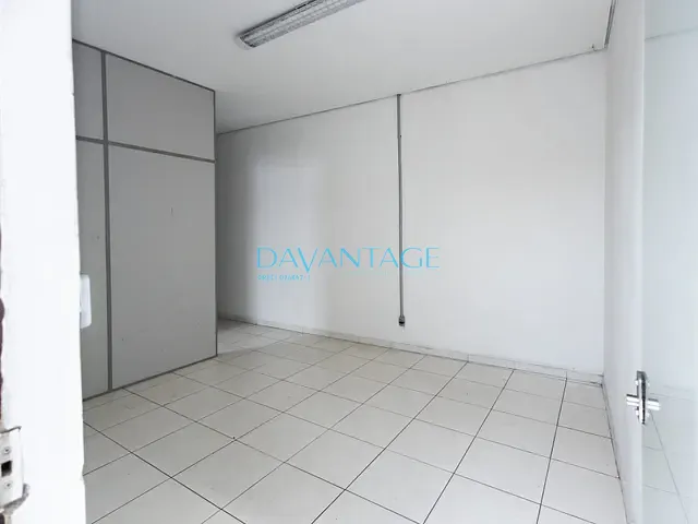 Prédio à venda, no bairro Lapa em São Paulo