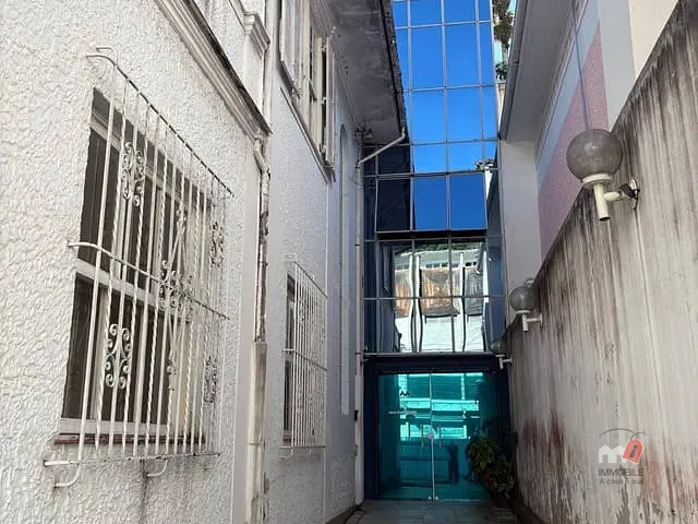 Prédio para alugar, no bairro Centro em Petrópolis