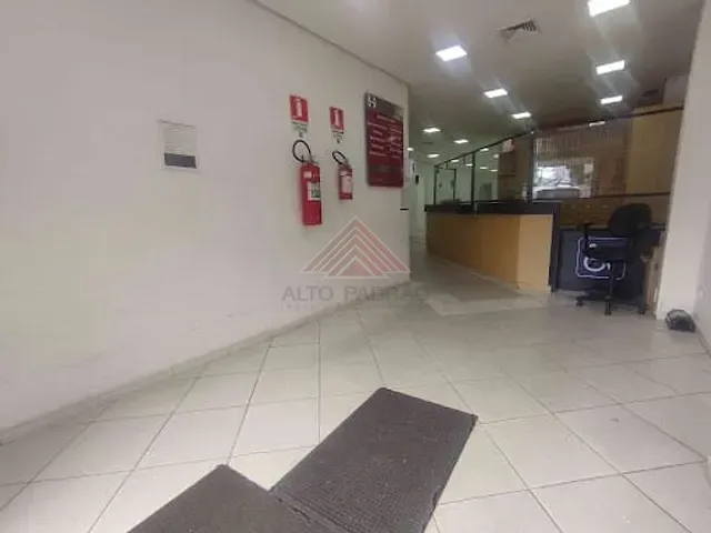 Prédio com 700m², para alugar, no bairro Vila Bocaina em Mauá