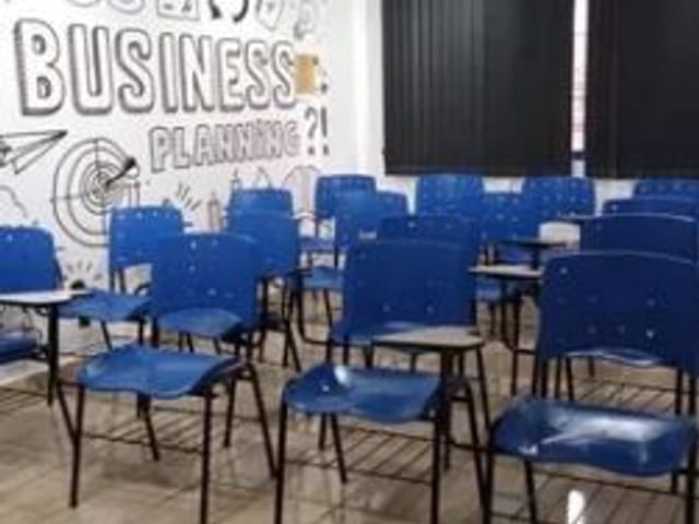 Prédio com 150m², à venda ou para alugar, no bairro Centro em Osasco