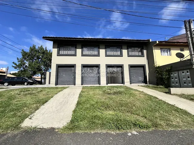 Loja com 374m², à venda, no bairro Cajuru em Curitiba