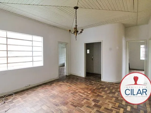 Prédio com 205m² 10 quartos e 4 banheiros, à venda, no bairro São Francisco em Curitiba